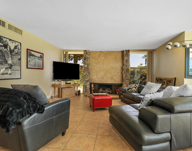42505 Adams Street - Photo Thumbnail 10