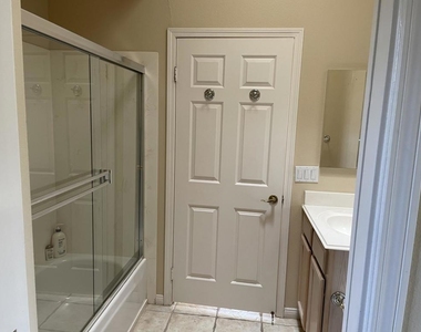 39264 Mirage Circle - Photo Thumbnail 8