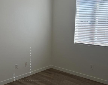 37308 Sandwell Street - Photo Thumbnail 20