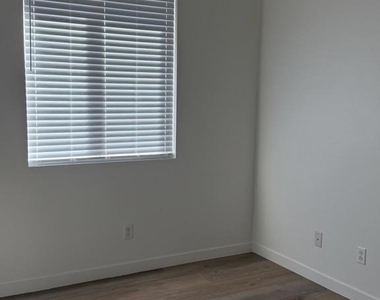 37308 Sandwell Street - Photo Thumbnail 19