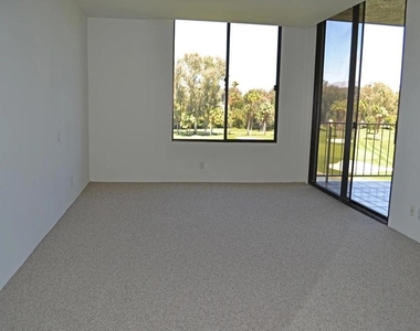 910 Island Drive - Photo Thumbnail 13