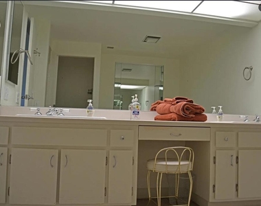 910 Island Drive - Photo Thumbnail 15