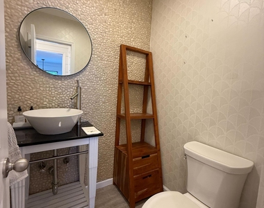 Harbour Court - Photo Thumbnail 11