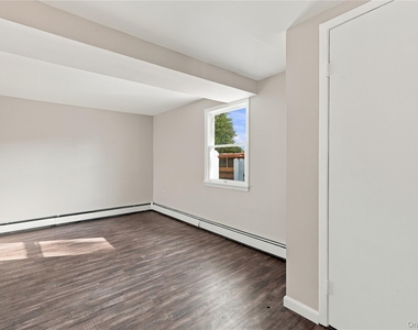 16 Imperial Drive - Photo Thumbnail 5