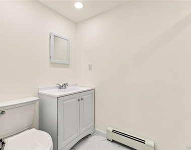 16 Imperial Drive - Photo Thumbnail 12