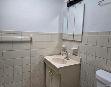 8549 75th Street - Photo Thumbnail 7
