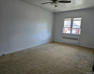 8549 75th Street - Photo Thumbnail 3