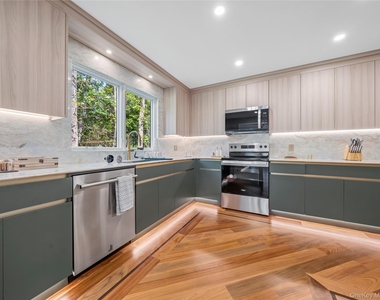 5 N Hills Road - Photo Thumbnail 13