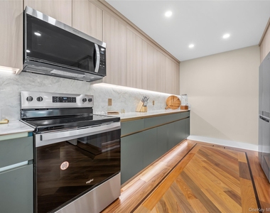 5 N Hills Road - Photo Thumbnail 14