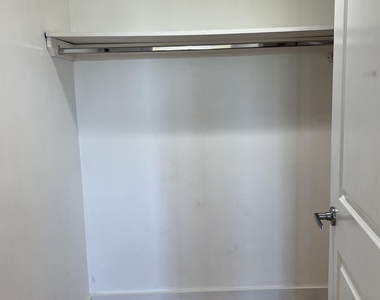 143-20 Hoover Avenue - Photo Thumbnail 14