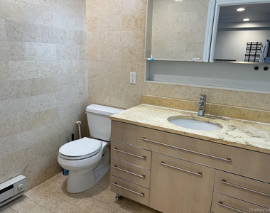 143-20 Hoover Avenue - Photo Thumbnail 16