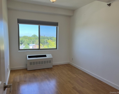 143-20 Hoover Avenue - Photo Thumbnail 18
