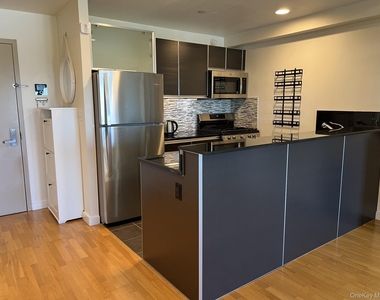 143-20 Hoover Avenue - Photo Thumbnail 10