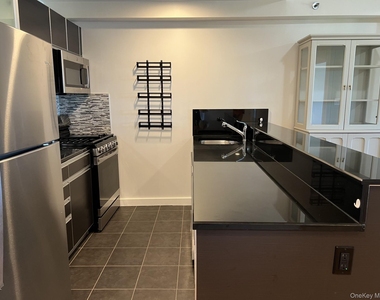 143-20 Hoover Avenue - Photo Thumbnail 11