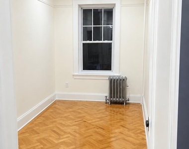 23805 Braddock Avenue - Photo Thumbnail 2