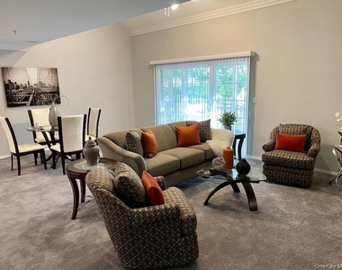 82 Pineview Lane - Photo Thumbnail 4