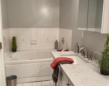 82 Pineview Lane - Photo Thumbnail 11