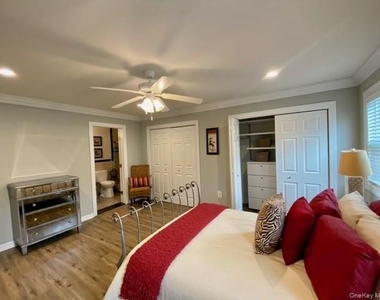 260 Adams Way - Photo Thumbnail 9