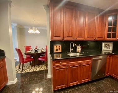 260 Adams Way - Photo Thumbnail 3