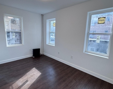 4034 162nd Street - Photo Thumbnail 5
