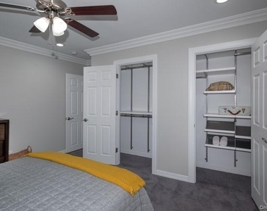 61 Old Oak Lane - Photo Thumbnail 3