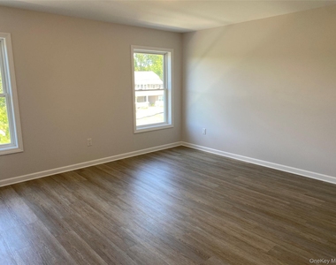 120 E Central Avenue - Photo Thumbnail 11