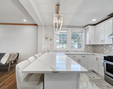 64 Dewitt Street - Photo Thumbnail 12