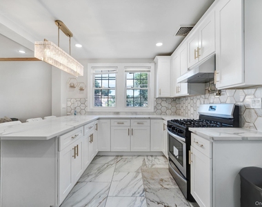 64 Dewitt Street - Photo Thumbnail 6