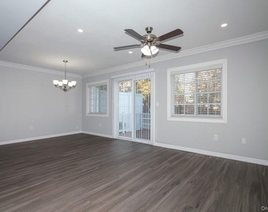 32 Stevens Place - Photo Thumbnail 2