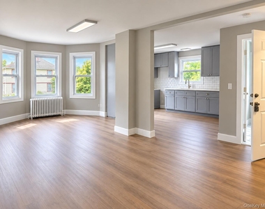 105 Maple Street - Photo Thumbnail 2