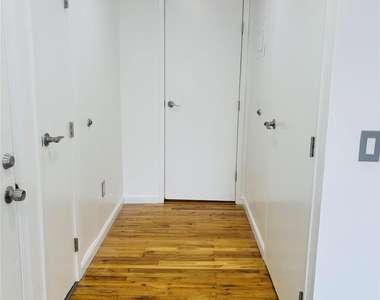 284 Somerville Place - Photo Thumbnail 11