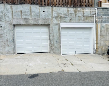 284 Somerville Place - Photo Thumbnail 15