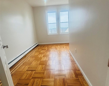 284 Somerville Place - Photo Thumbnail 6