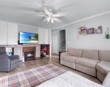 7 Woodland Trail - Photo Thumbnail 5