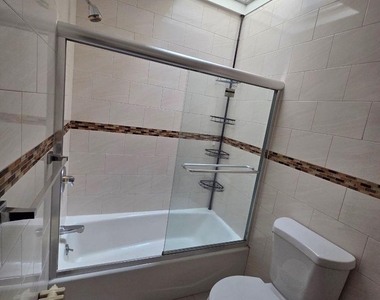 102-16 Park Ln S - Photo Thumbnail 4