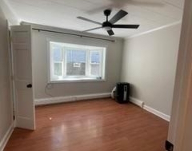 26 2nd Avenue - Photo Thumbnail 4