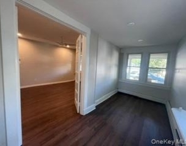 26 2nd Avenue - Photo Thumbnail 2