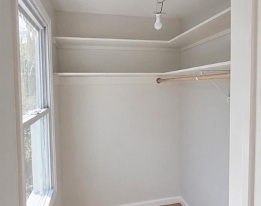 60 Schneider Avenue - Photo Thumbnail 9
