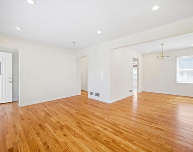 1128 Braxton Street - Photo Thumbnail 5