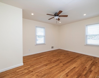 1128 Braxton Street - Photo Thumbnail 15