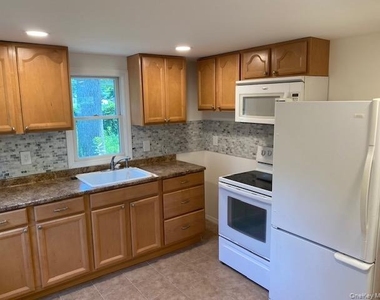 57 N Washington Avenue - Photo Thumbnail 1