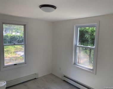57 N Washington Avenue - Photo Thumbnail 7