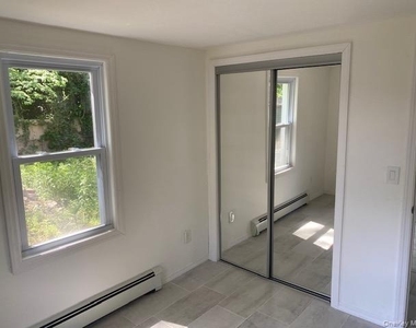 57 N Washington Avenue - Photo Thumbnail 8