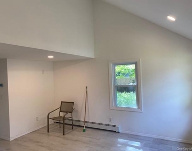 57 N Washington Avenue - Photo Thumbnail 6
