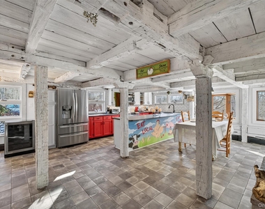 101 Drake Road - Photo Thumbnail 20