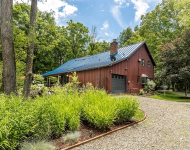 101 Drake Road - Photo Thumbnail 41