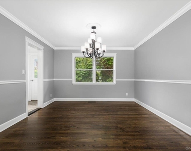 85 Franklin Avenue - Photo Thumbnail 8