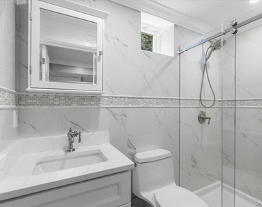 85 Franklin Avenue - Photo Thumbnail 25