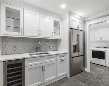 85 Franklin Avenue - Photo Thumbnail 23
