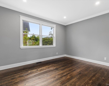 85 Franklin Avenue - Photo Thumbnail 18